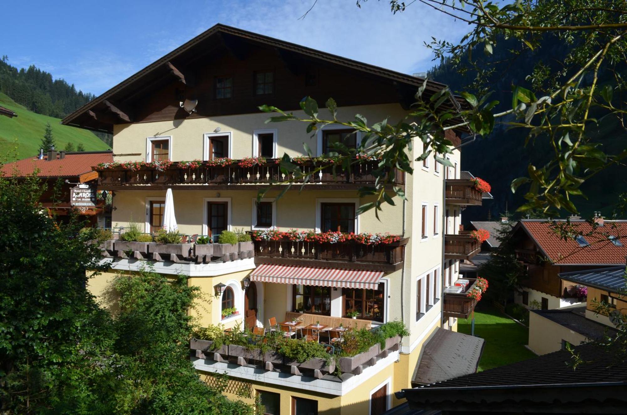 Landhotel Almroesl Im Grossarltal Hüttschlag Exterior foto